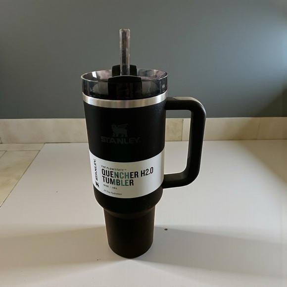 Stanley Advanced 4OZ H2.0 Tumbler w Handle. Black Tonal. NIB - Picture 1 of 1